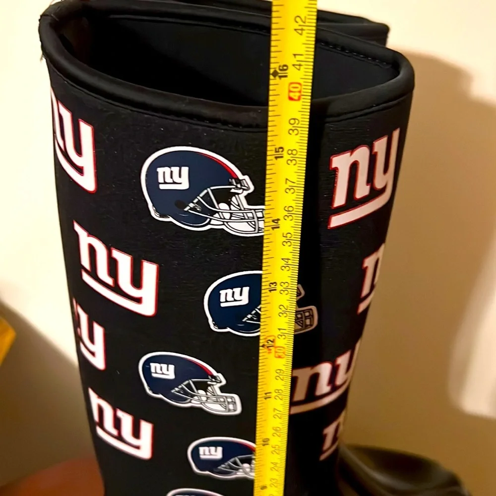 NFL. NEW YORK GIANTS RUBBER BOOTS. SIZE 8